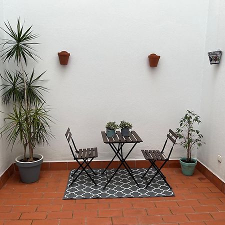 Traditional House In Triana Seville Exterior photo